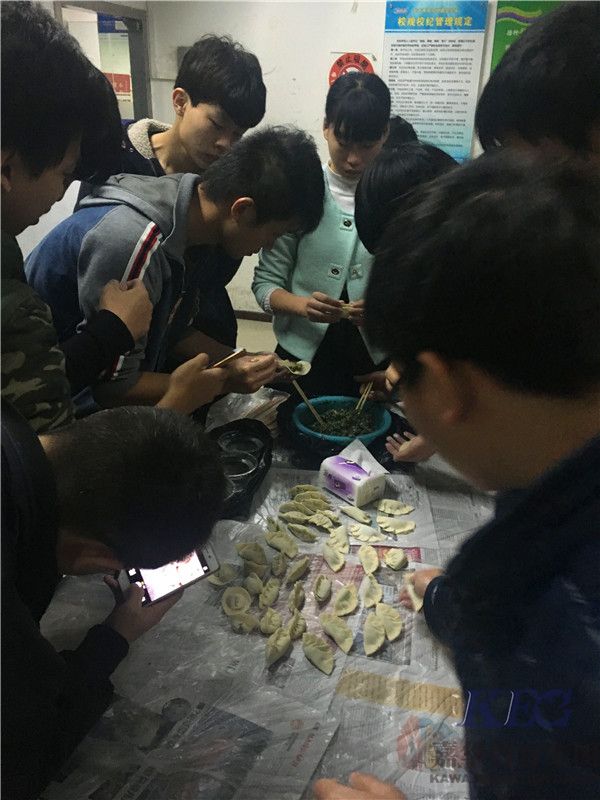 嘉華學員包餃子比賽現(xiàn)場
